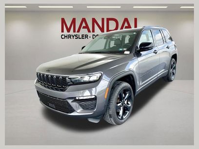 Used 2023 Jeep Grand Cherokee Limited w/ Black Appearance Package