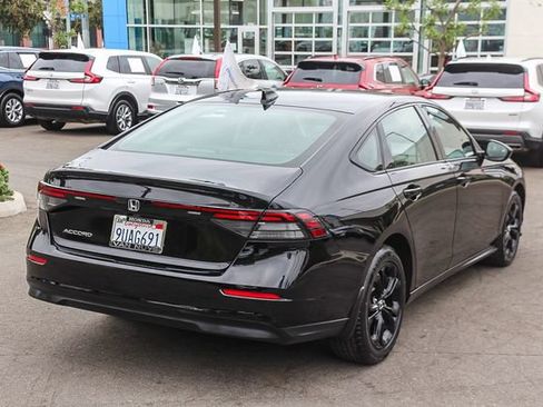 Used 2025 Honda Accord SE image 5