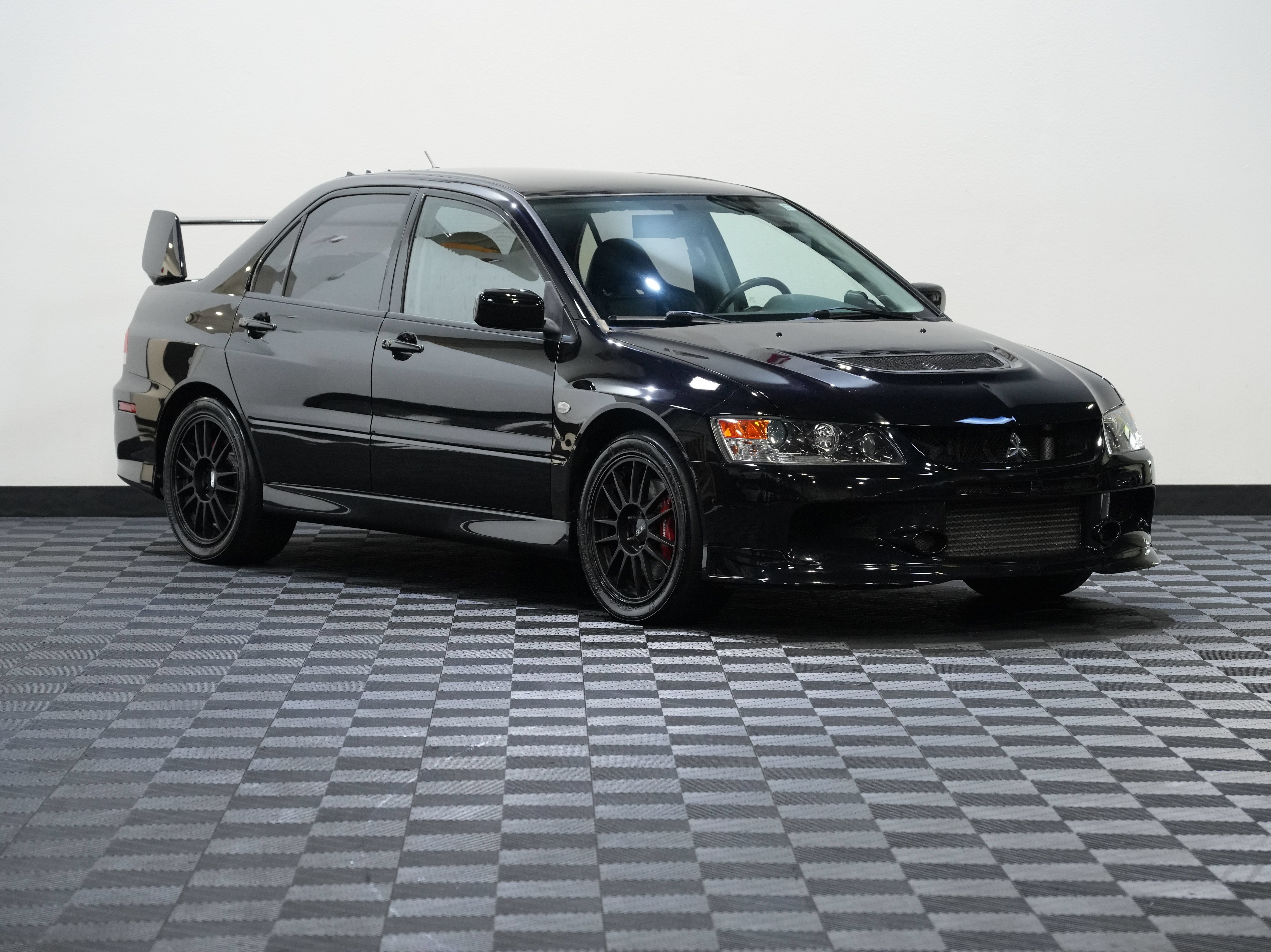 Used 2006 Mitsubishi Lancer Evolution AWD/4WD image 5