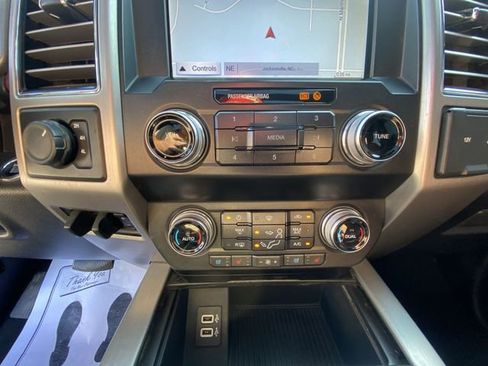 Used 2019 Ford F350 Platinum w/ Platinum Ultimate Package AWD/4WD image 19