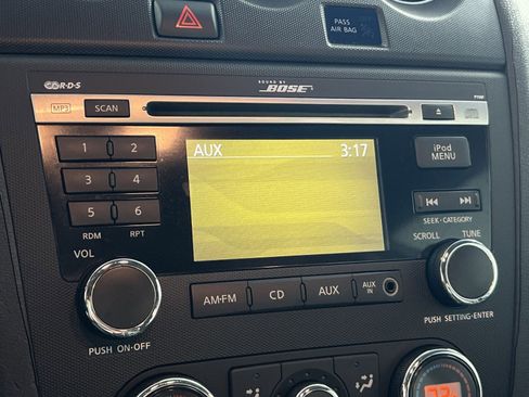 Used 2010 Nissan Altima 2.5 S w/ Premium Audio Pkg image 20