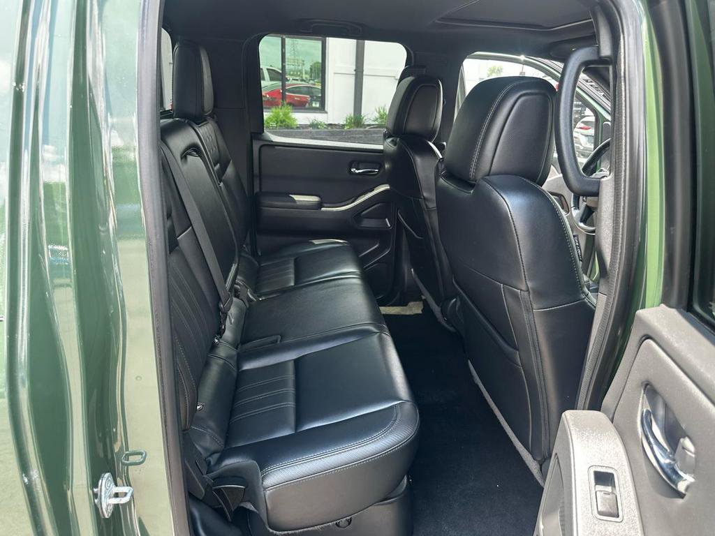 Used 2022 Nissan Frontier PRO-4X w/ Pro-4X Premium Package AWD/4WD image 11