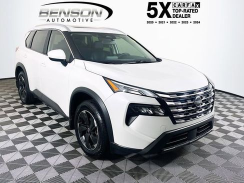 Used 2025 Nissan Rogue SV w/ SV Premium Package FWD image 1