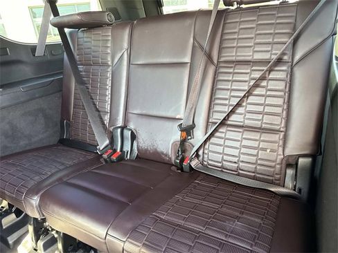 Used 2023 Cadillac Escalade ESV Sport Platinum w/ LPO, ONYX Package image 15