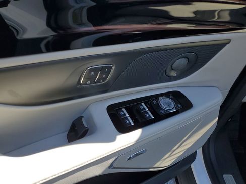 New 2026 Lincoln Nautilus Reserve AWD/4WD image 18