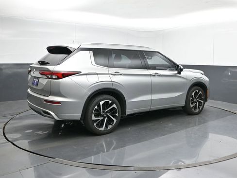 Used 2023 Mitsubishi Outlander SEL image 5