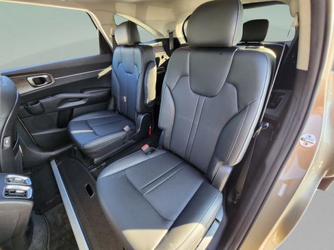 Used 2021 Kia Sorento EX w/ Panoramic Sunroof Package AWD/4WD image 21
