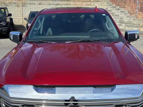 Used 2024 GMC Sierra 1500 Denali image 3