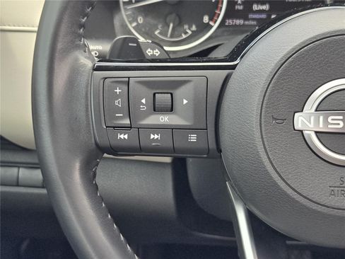 Used 2022 Nissan Pathfinder SV FWD image 25