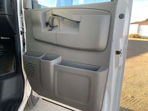 New 2025 Chevrolet Express 4500 w/ Power Convenience Package image 25