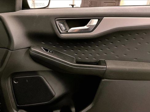 Certified 2020 Ford Escape SE image 23