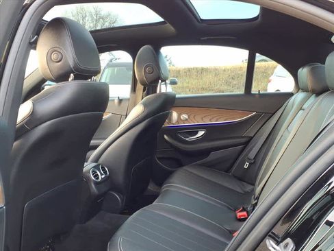 Used 2022 Mercedes-Benz E 350 4MATIC Sedan image 19