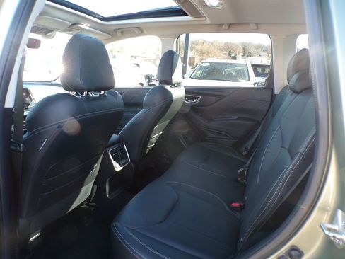 Used 2020 Subaru Forester Touring AWD/4WD image 19