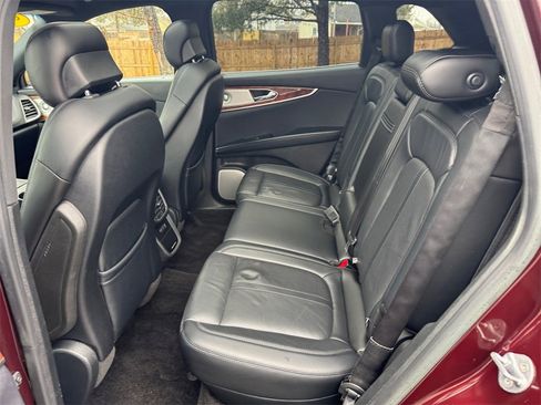 Used 2018 Lincoln MKX Reserve w/ Luxury Package image 19