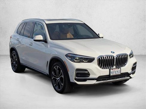 Used 2023 BMW X5 sDrive40i w/ Parking Assistance Package image 3