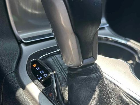 Used 2019 Jeep Grand Cherokee Laredo RWD image 21
