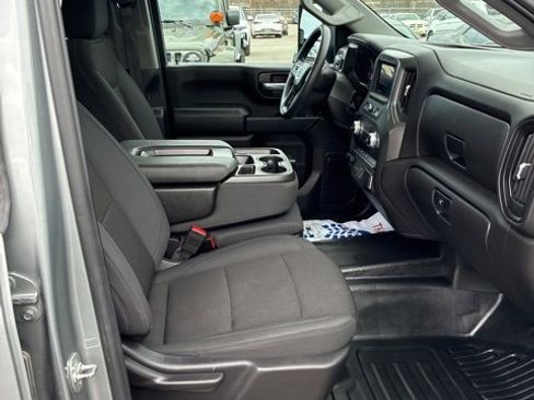 Used 2025 GMC Sierra 2500 Pro image 19