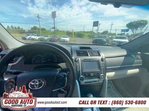 Used 2014 Toyota Camry LE FWD image 16