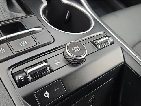 Used 2023 Kia K5 GT-Line image 10