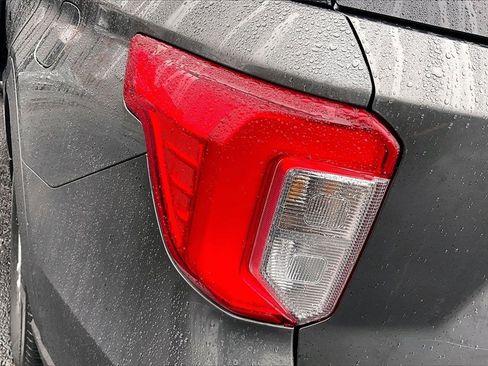 Certified 2020 Ford Explorer XLT image 28