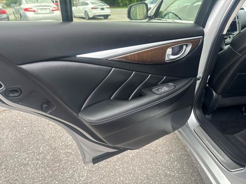 Used 2015 INFINITI Q50 AWD w/ Technology Package image 38