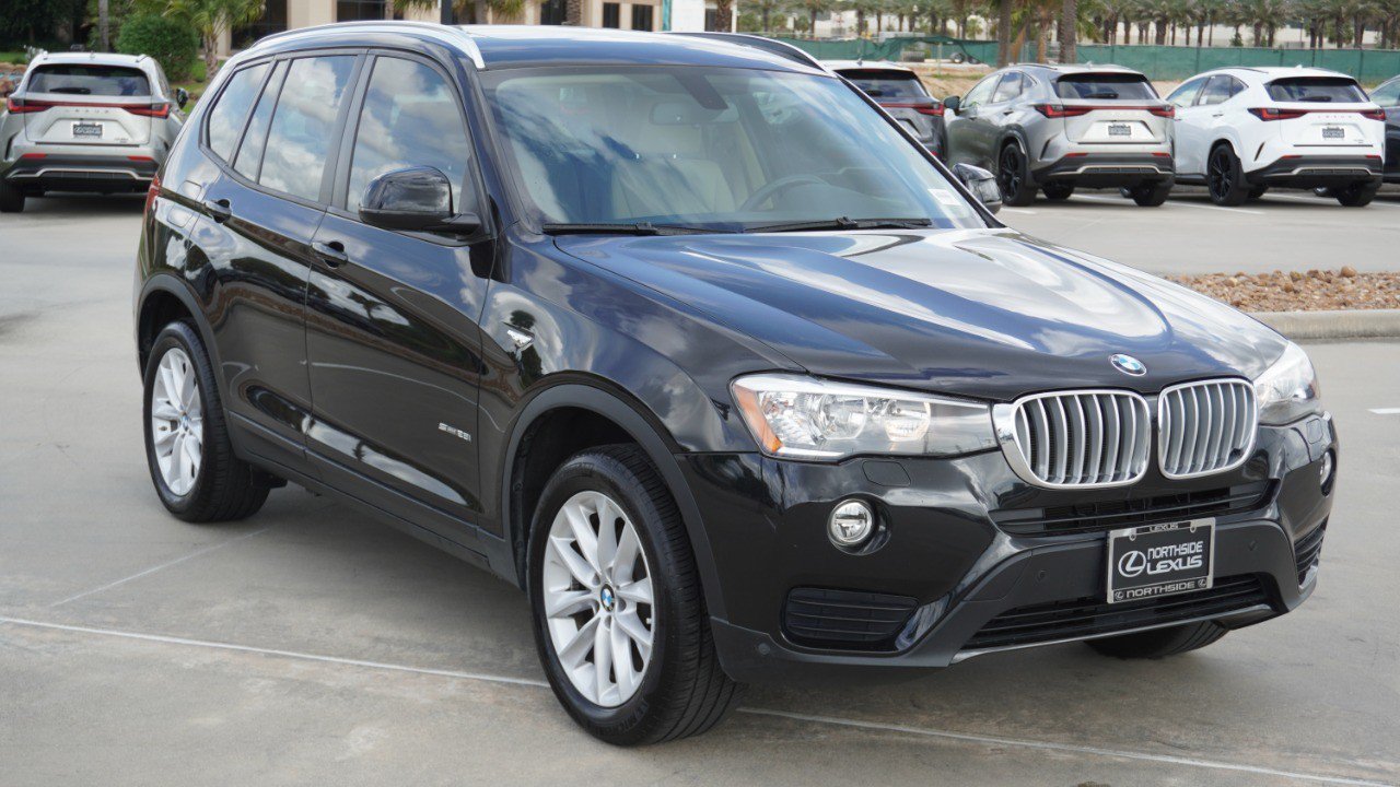 Used 2017 BMW X3 sDrive28i RWD image 3