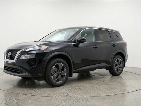 Used 2025 Nissan Rogue SV AWD/4WD image 3