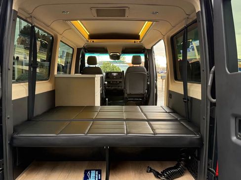 Used 2020 Mercedes-Benz Sprinter 2500 w/ Driver Convenience Package image 9