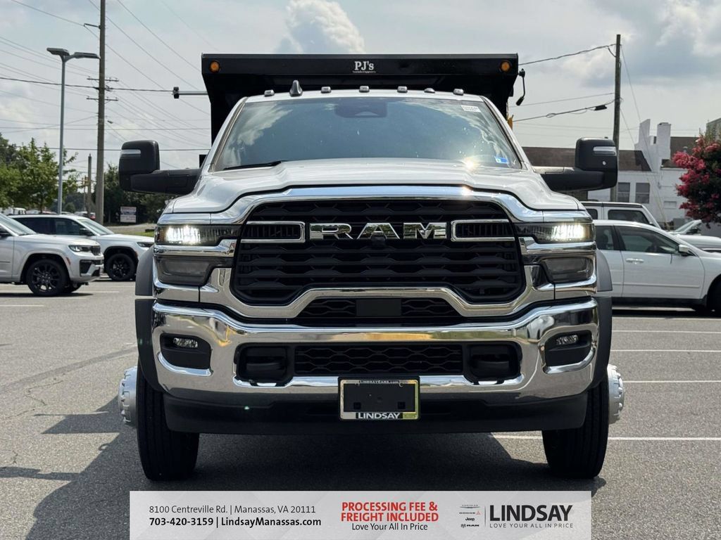 New 2026 RAM 5500 4x4 Crew Cab image 3