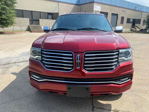 Used 2015 Lincoln Navigator 2WD image 2