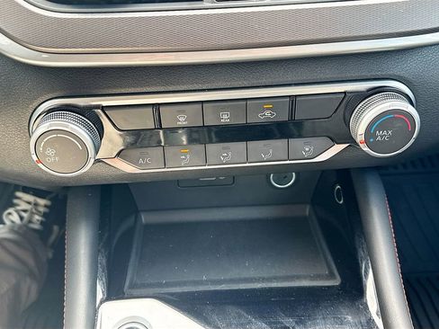 Used 2023 Nissan Altima 2.5 SR image 16