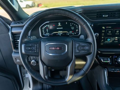 Used 2023 GMC Sierra 1500 AT4 image 14