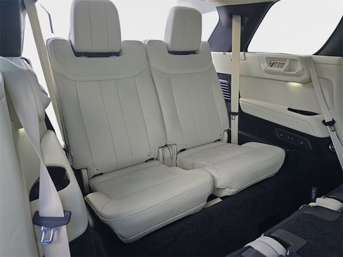 Certified 2024 Land Rover Range Rover Long Wheelbase SE image 12