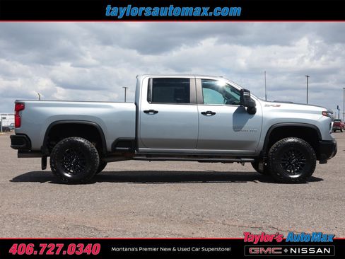 Used 2024 Chevrolet Silverado 2500 ZR2 w/ Technology Package AWD/4WD image 3