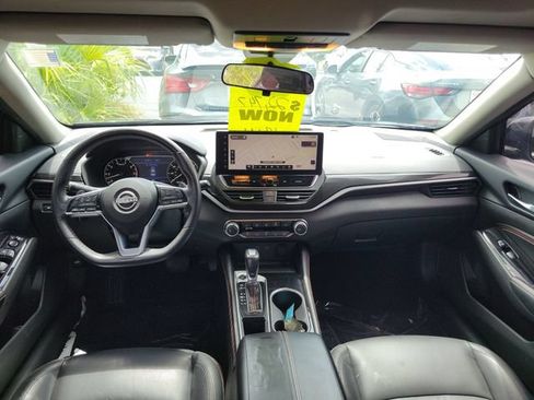 Used 2023 Nissan Altima 2.5 SR w/ SR Premium Package FWD image 8
