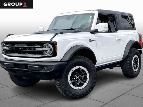 Used 2023 Ford Bronco Outer Banks w/ Sasquatch Package image 1