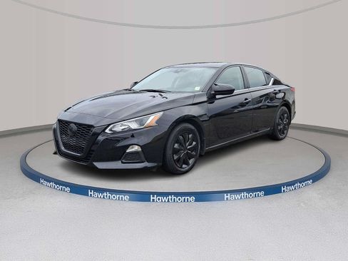 Used 2021 Nissan Altima 2.5 S FWD image 3
