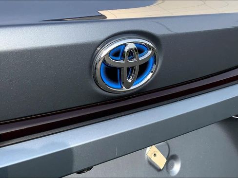 Used 2025 Toyota Corolla LE w/ Convenience Package AWD/4WD image 31