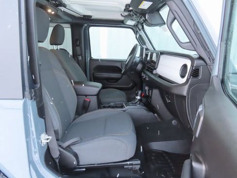 Used 2024 Jeep Wrangler Sport S image 21