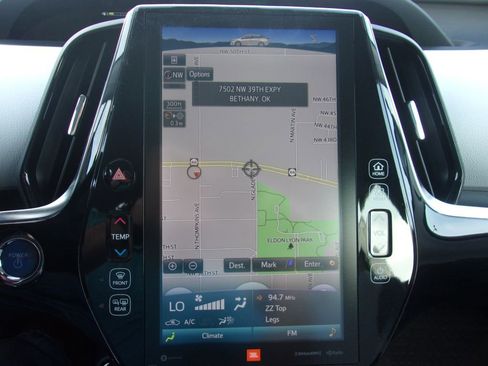 Used 2021 Toyota Prius Prime LE image 11