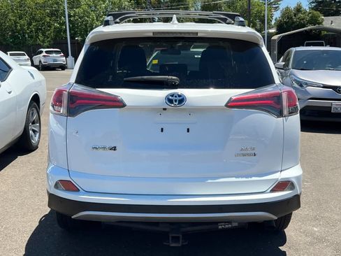 Used 2017 Toyota RAV4 XLE w/ Convenience Package AWD/4WD image 5