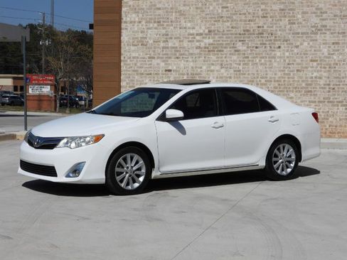 Used 2012 Toyota Camry XLE image 17