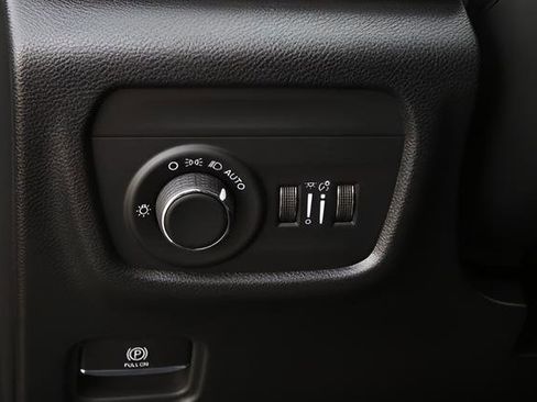 New 2026 Jeep Grand Cherokee Altitude AWD/4WD image 28