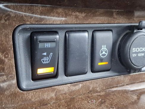 Used 2017 INFINITI QX80 4WD image 19