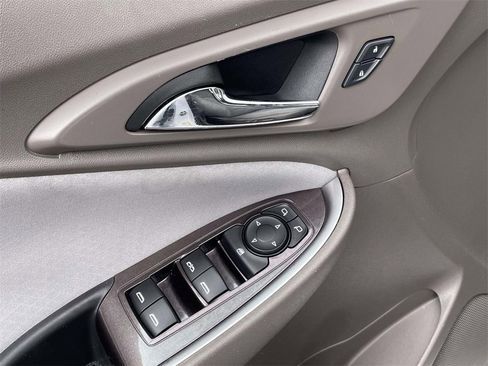 Used 2025 Chevrolet Malibu LT image 17