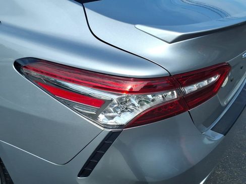 Used 2019 Toyota Camry XSE FWD image 13