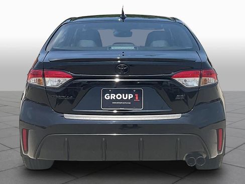 Used 2025 Toyota Corolla SE FWD image 5