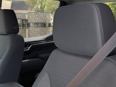 New 2026 GMC Sierra 1500 SLE image 12