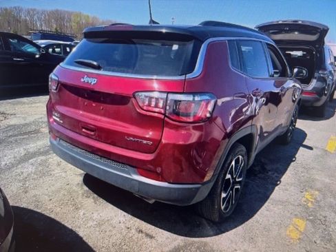 Used 2022 Jeep Compass Limited AWD/4WD image 3