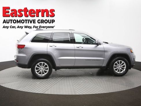 Used 2021 Jeep Grand Cherokee Laredo AWD/4WD image 42